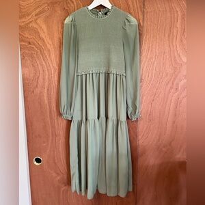 Forever 21 | Green smocked midi dress
